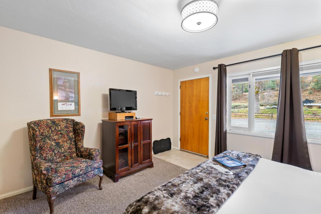 Indian Creek Lodge Douglas City Экстерьер фото
